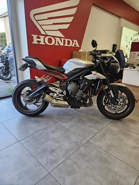 STREET TRIPLE 765 R