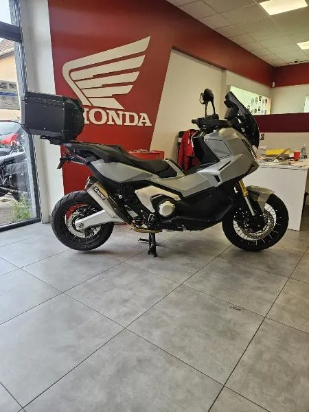 XADV 750 DCT
