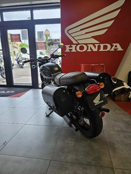 Bonneville T120 Black
