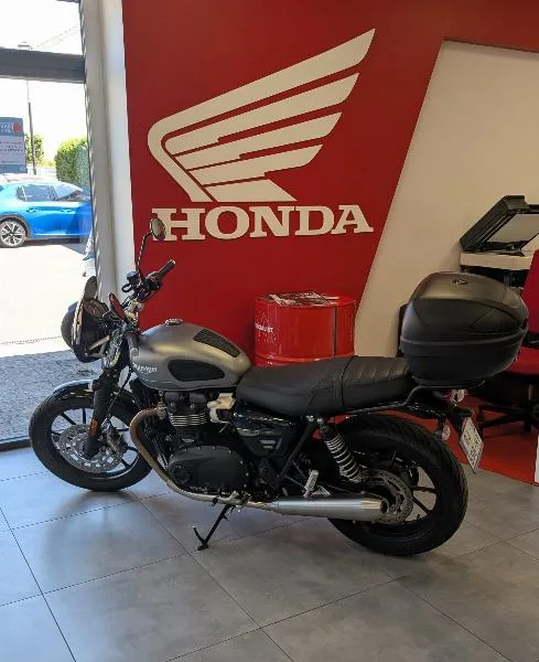 SPEED TWIN 900
