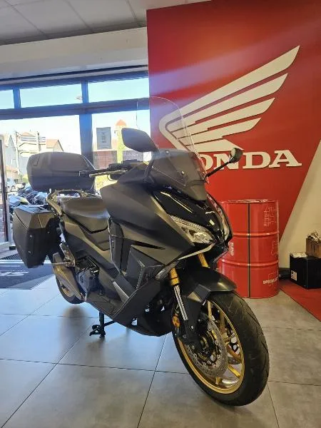 NSS FORZA 750