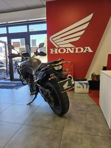DL VSTROM 800DE