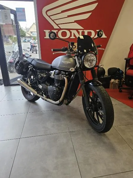 SPEED TWIN 900