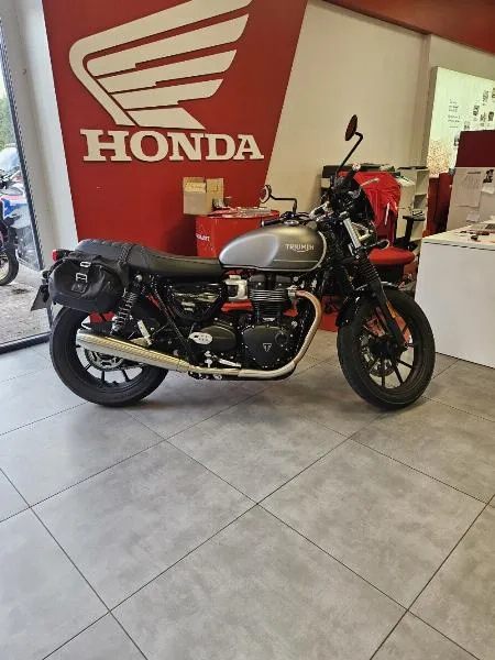 SPEED TWIN 900