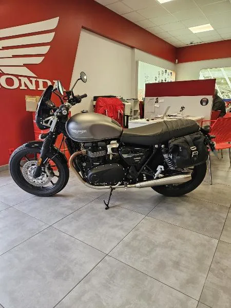SPEED TWIN 900