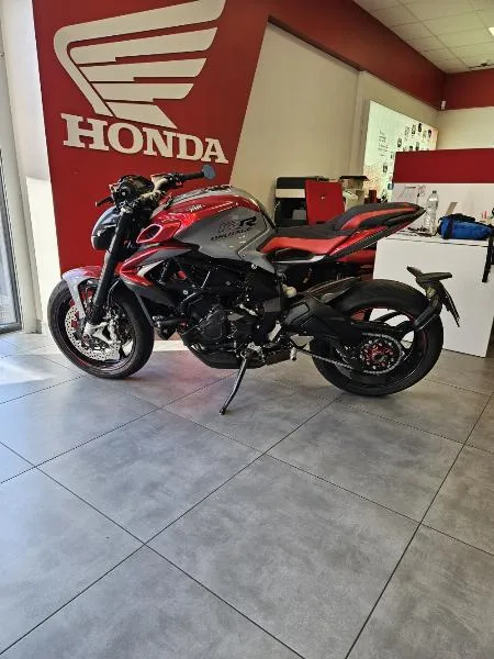 BRUTALE 800 RR