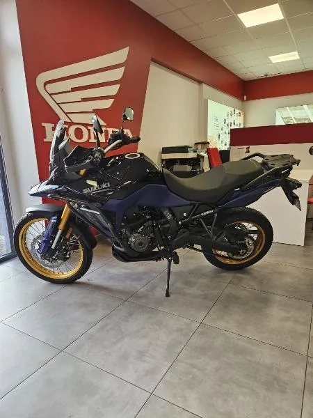 VSTROM 800 DE A2