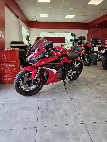 CBR 500 R  A2