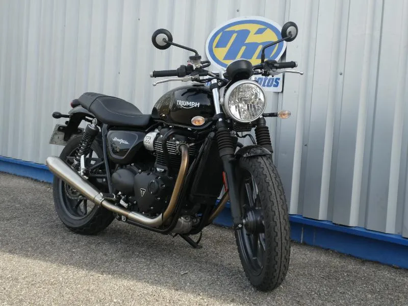 STREET TWIN  900