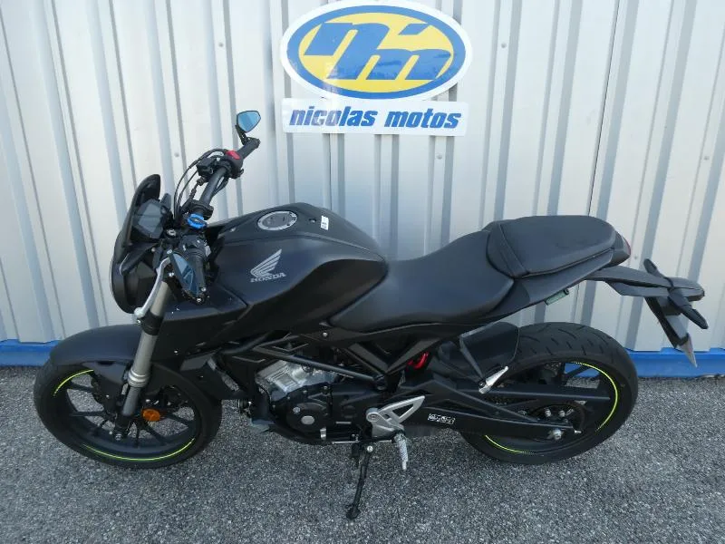 CB 125 R