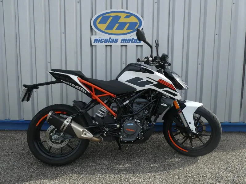 125 DUKE ABS