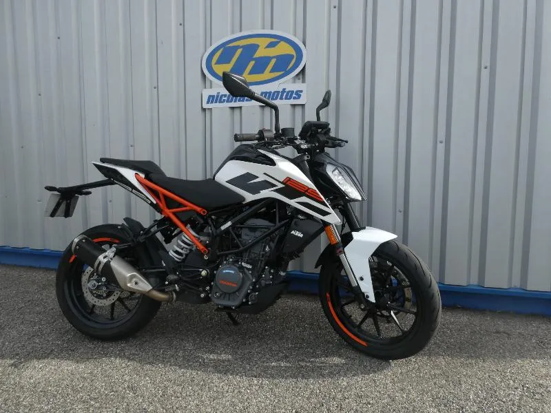 125 DUKE ABS