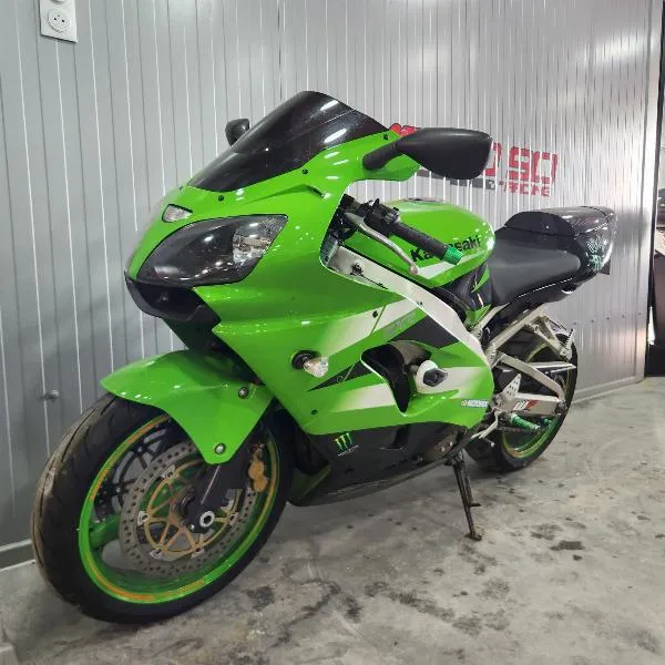 ZX9R