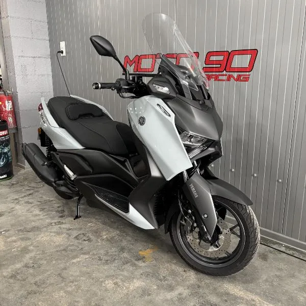 XMAX 125 TECH MAX