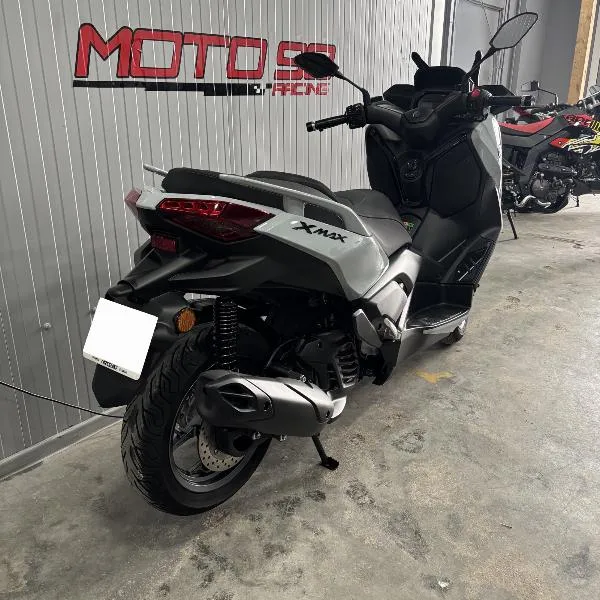 XMAX 125 TECH MAX