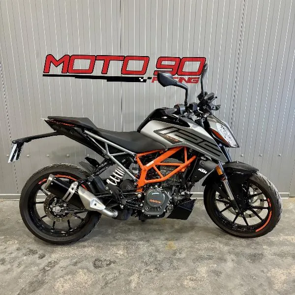 125 DUKE ABS