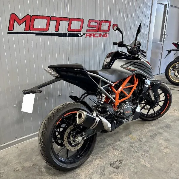 125 DUKE ABS
