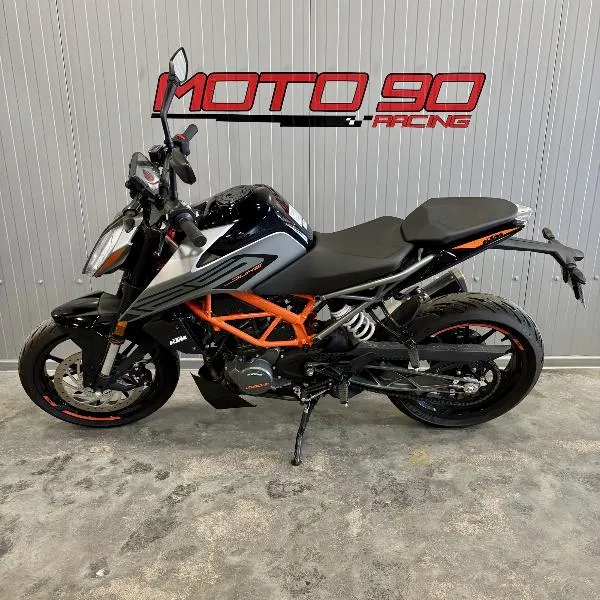 125 DUKE ABS