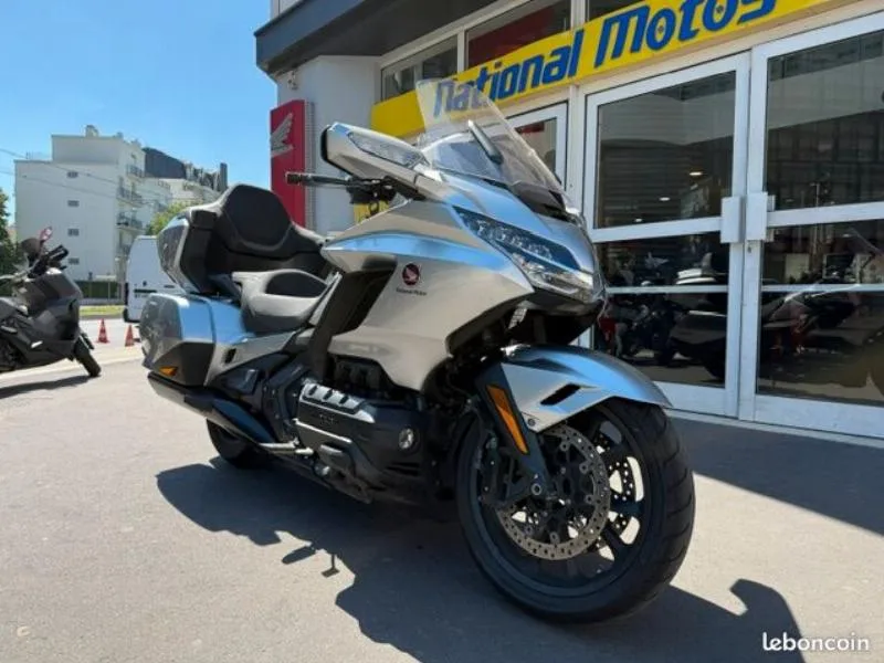 GL 1800 GOLDWING TOURING DCT