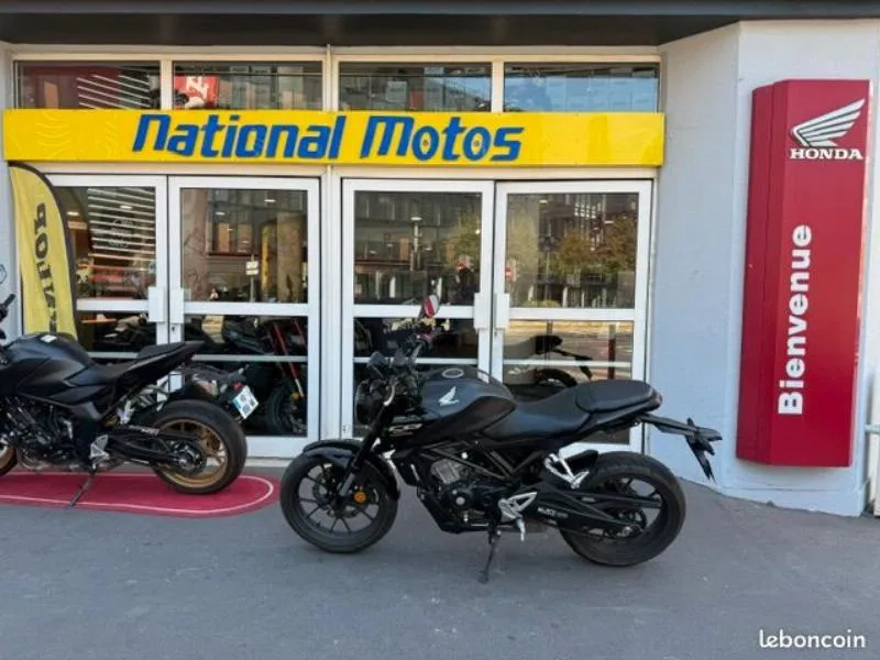 CB 125  R