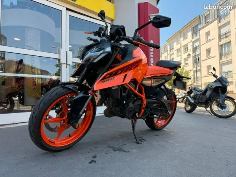 390 DUKE ABS