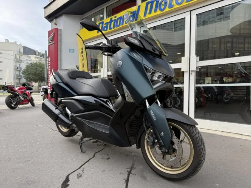 XMAX 300 Tech Max