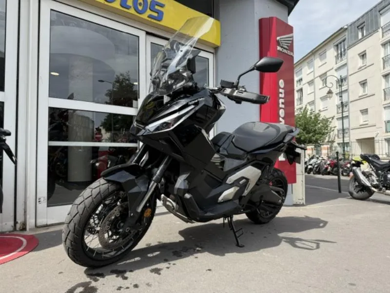 XADV 750 DCT