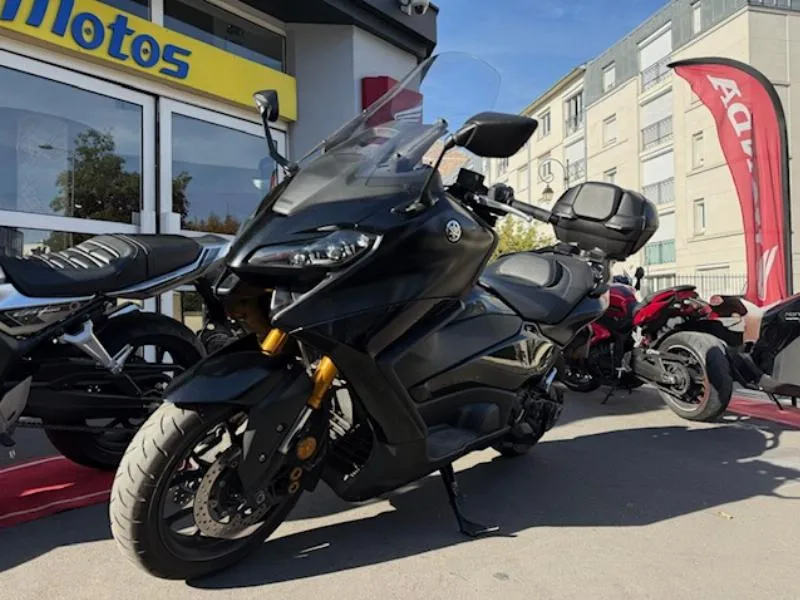 XP TMAX 560 TECH MAX