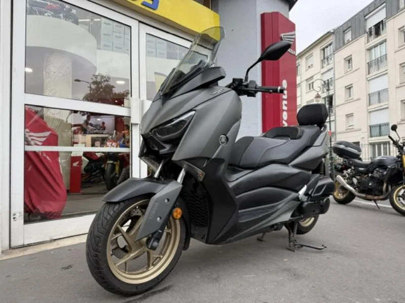 XMAX 125 TECH MAX