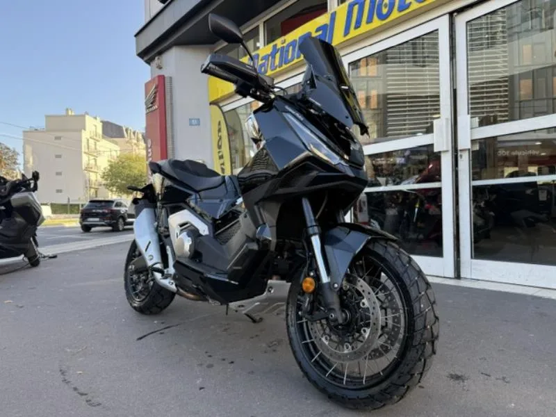 XADV 750 DCT