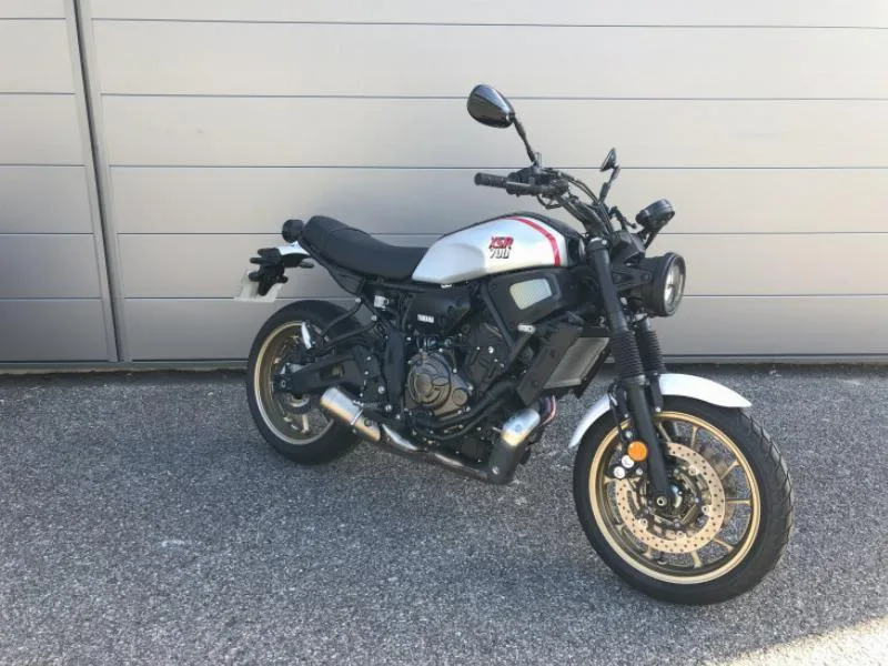 XSR 700