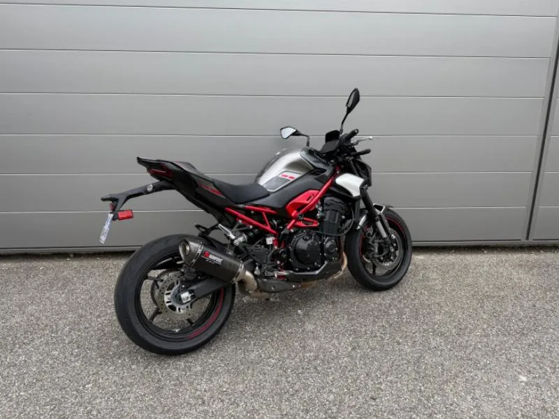 Z 900