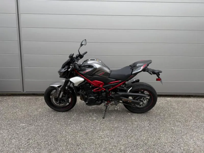Z 900