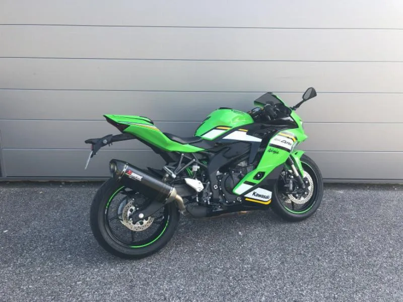 NINJA ZX4R