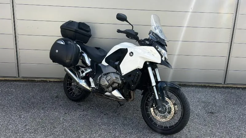 CROSSTOURER