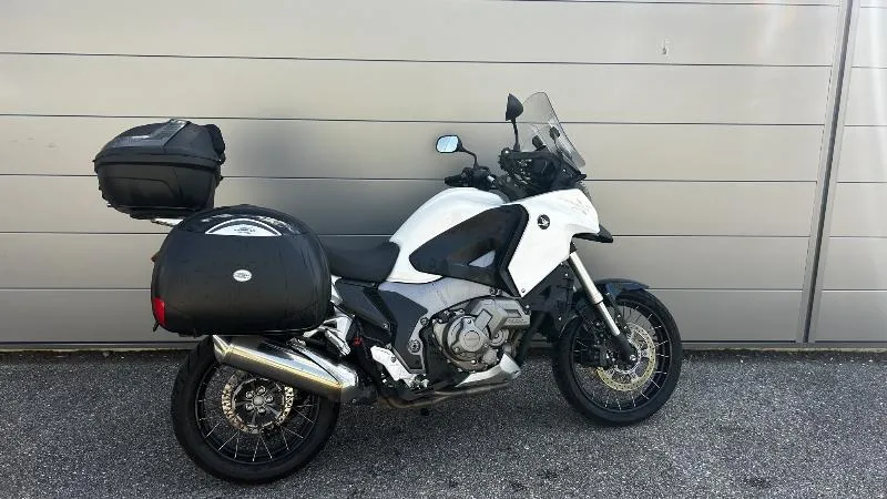 CROSSTOURER