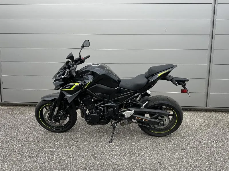 Z900