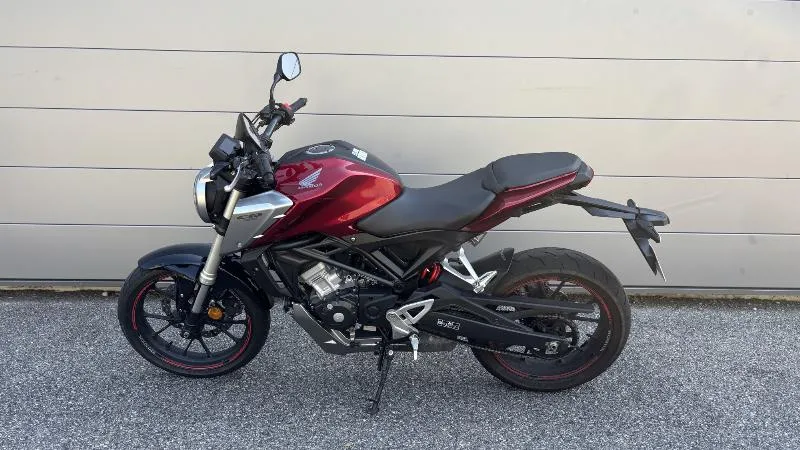 CB 125 F