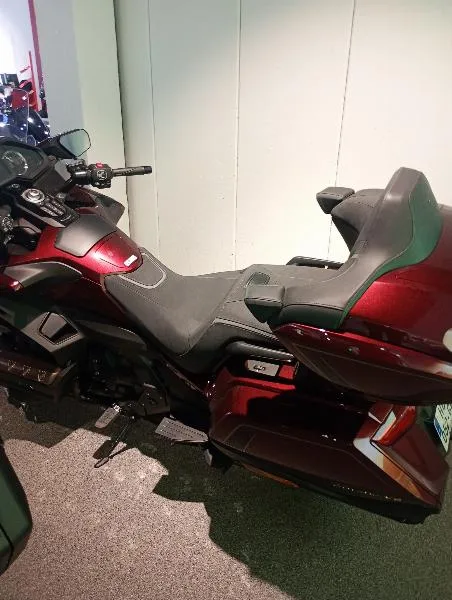 GL 1800 GOLDWING TOURING DCT