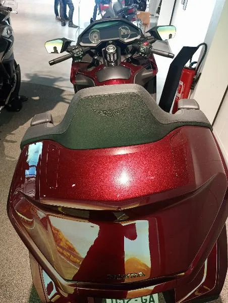 GL 1800 GOLDWING TOURING DCT