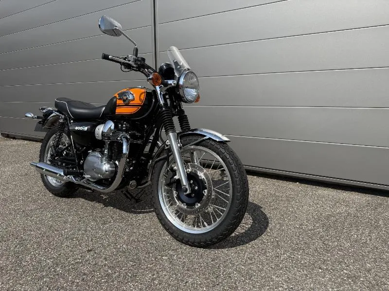 W 800