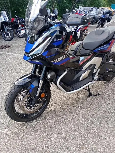 XADV 750 DCT