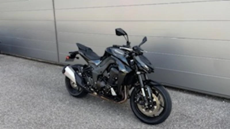 Z1100