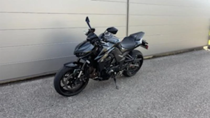 Z1100