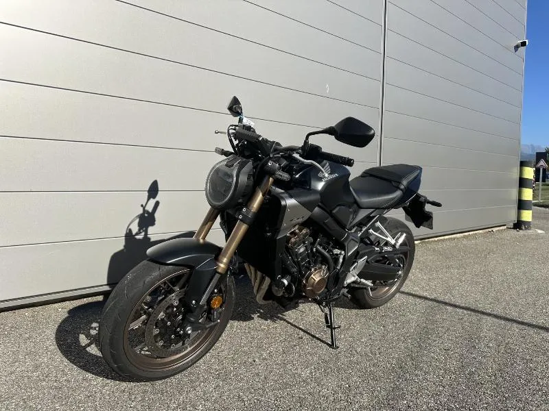 CB 650 R