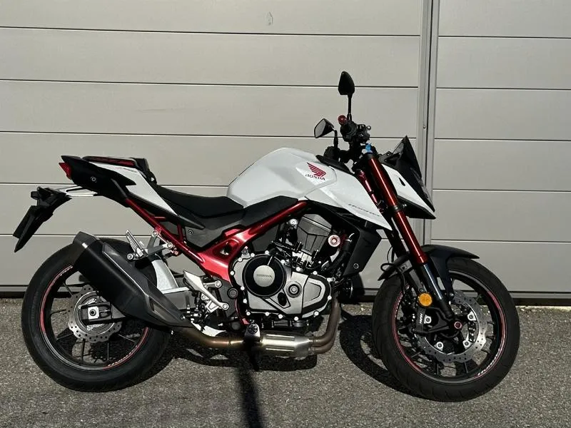 CB 750 HORNET