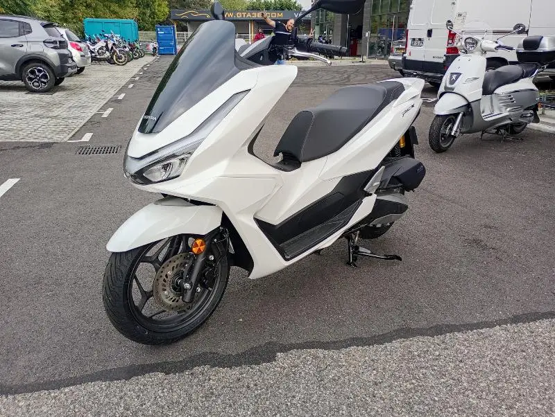 PCX 125