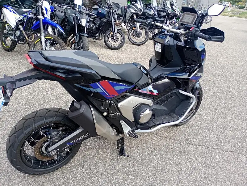 XADV 750 DCT