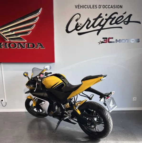 YZF R 125