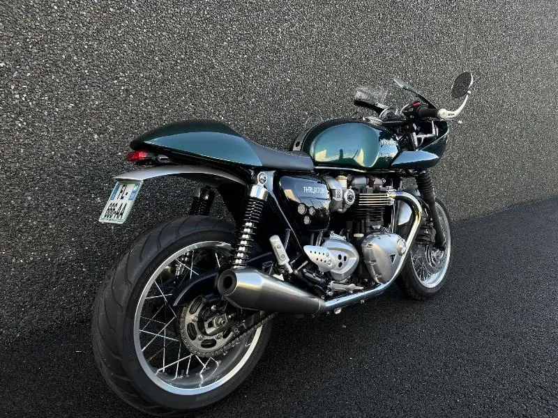THRUXTON 1200